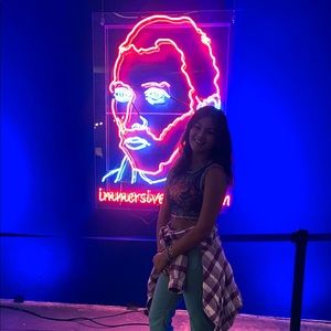 Meet your Posher, Ava